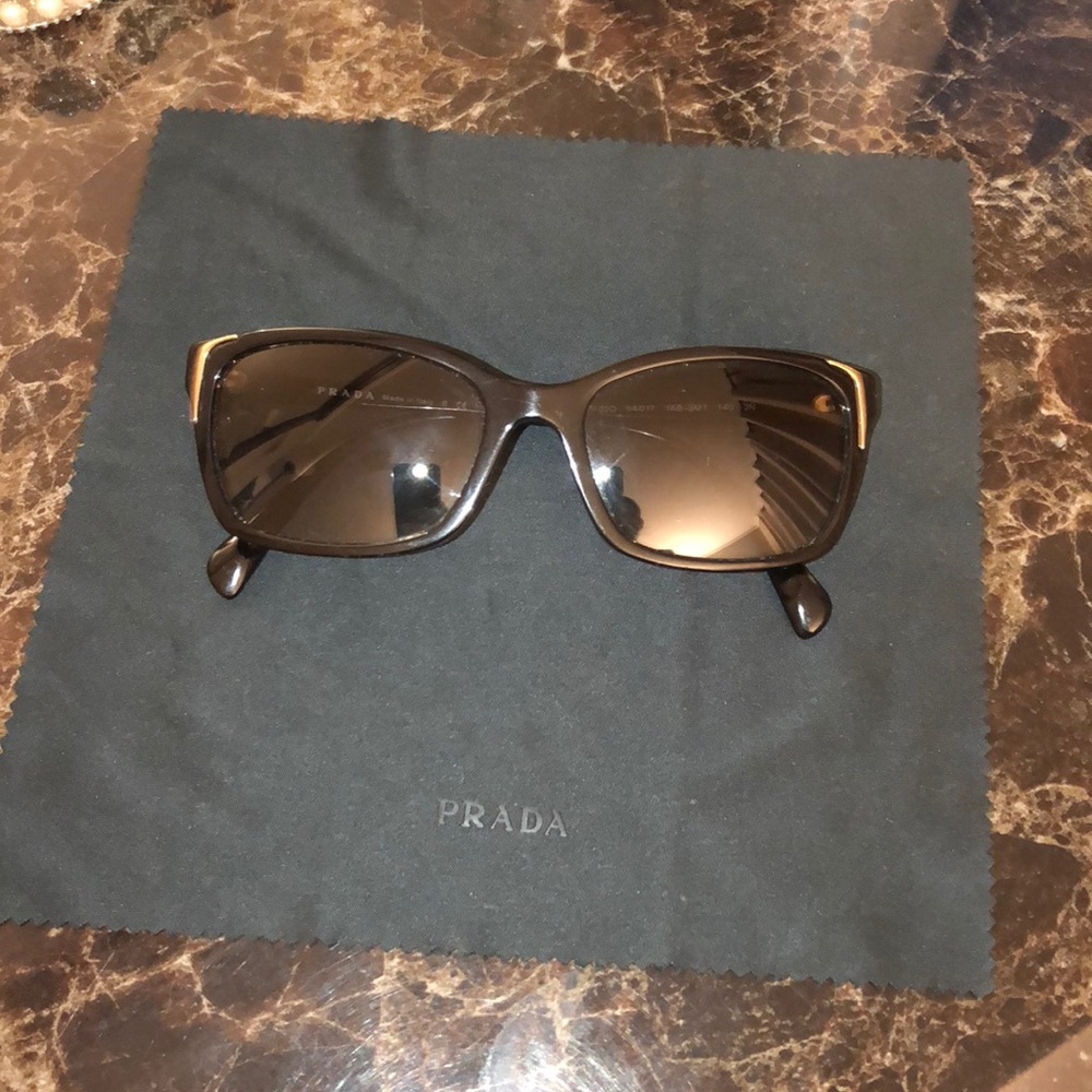 Prada sunglasses 🕶